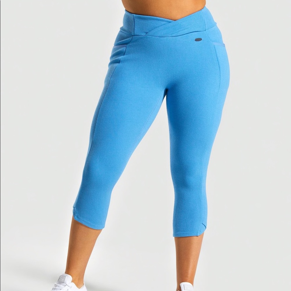 NWOT. Gymshark🦈 Poise Cropped Leggings.